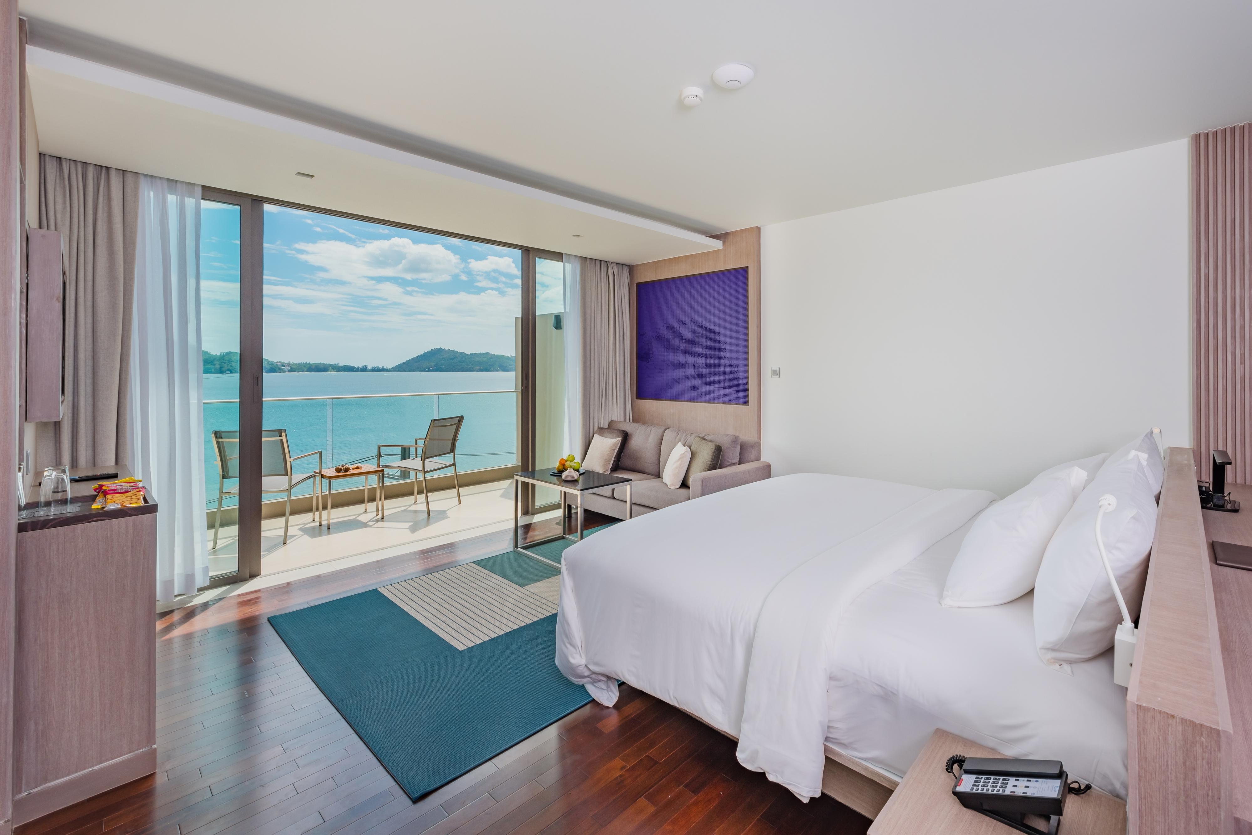 Oceanfront Beach Resort - Sha Extra Plus Patong Exterior foto Deluxe Ocean View